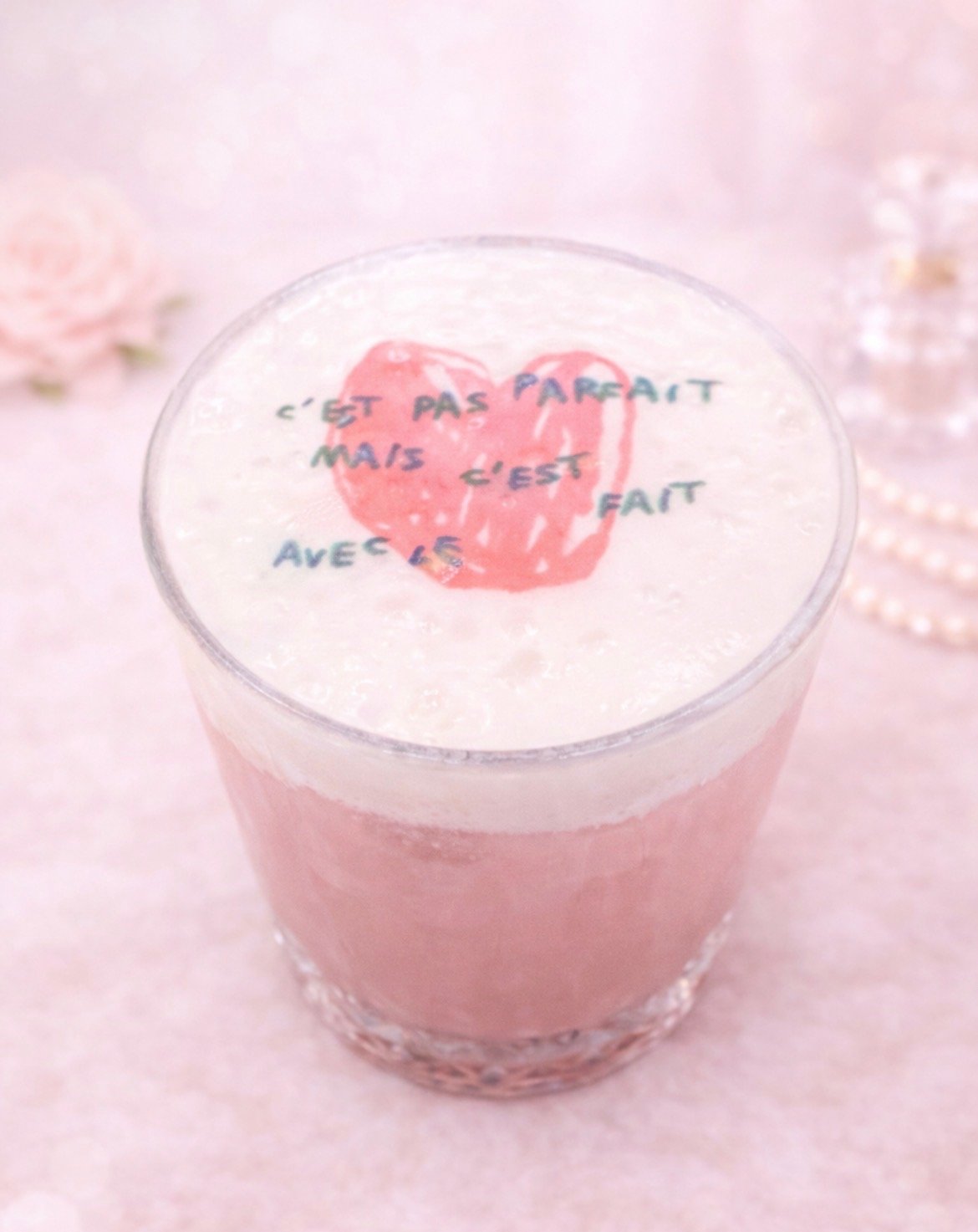 Cocktail rose avec message imprimé